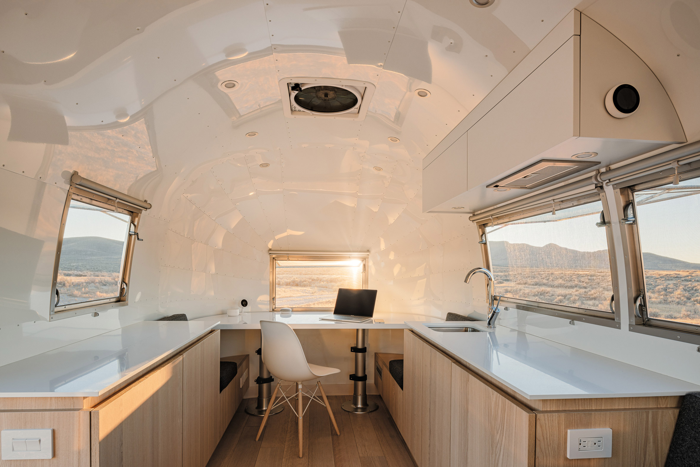 Airstream revamp by Edmonds + Lee Architect