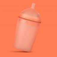Blond designs hygienic Borrn baby bottle that adapts as the child grows