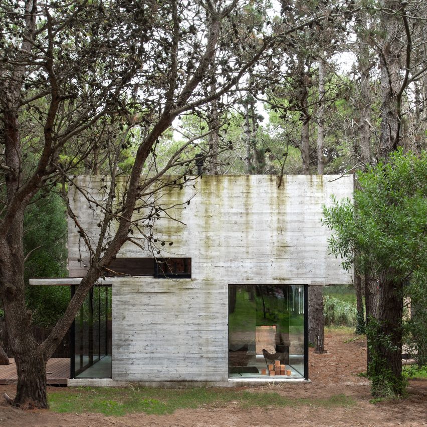 Casa H3 concrete house by Luciano Kruk