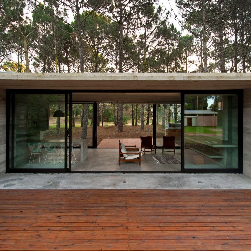 Casa SV concrete house by Luciano Kruk