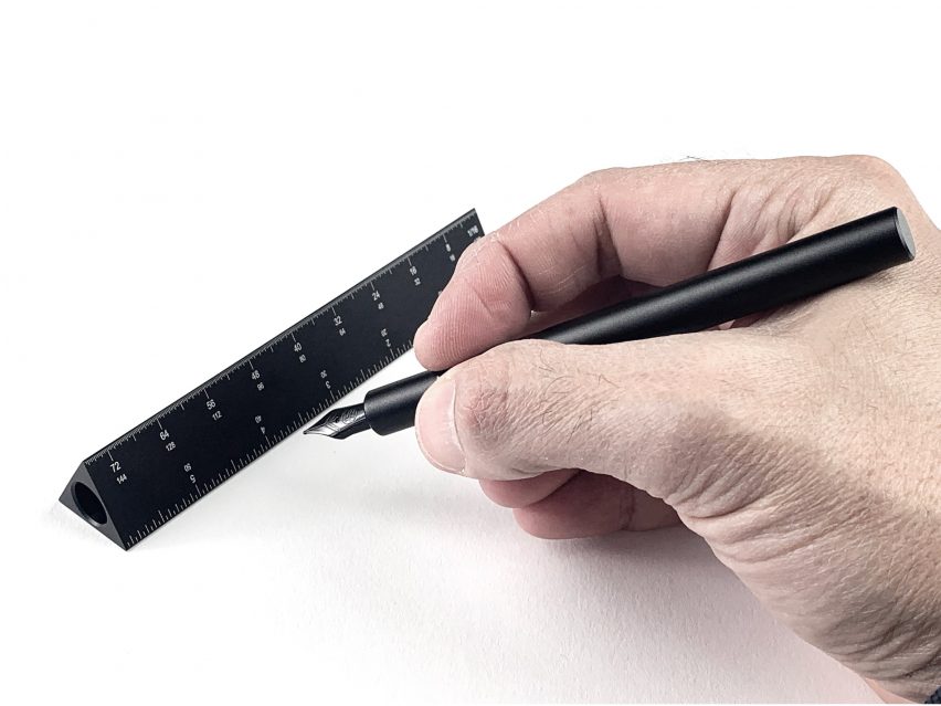 Escala is a scale-ruler fountain pen for architects