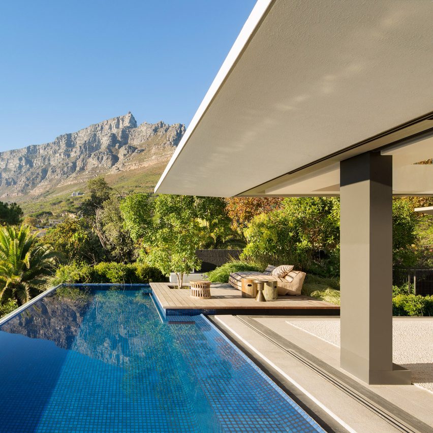 SAOTA designs home around panoramic Cape Town views