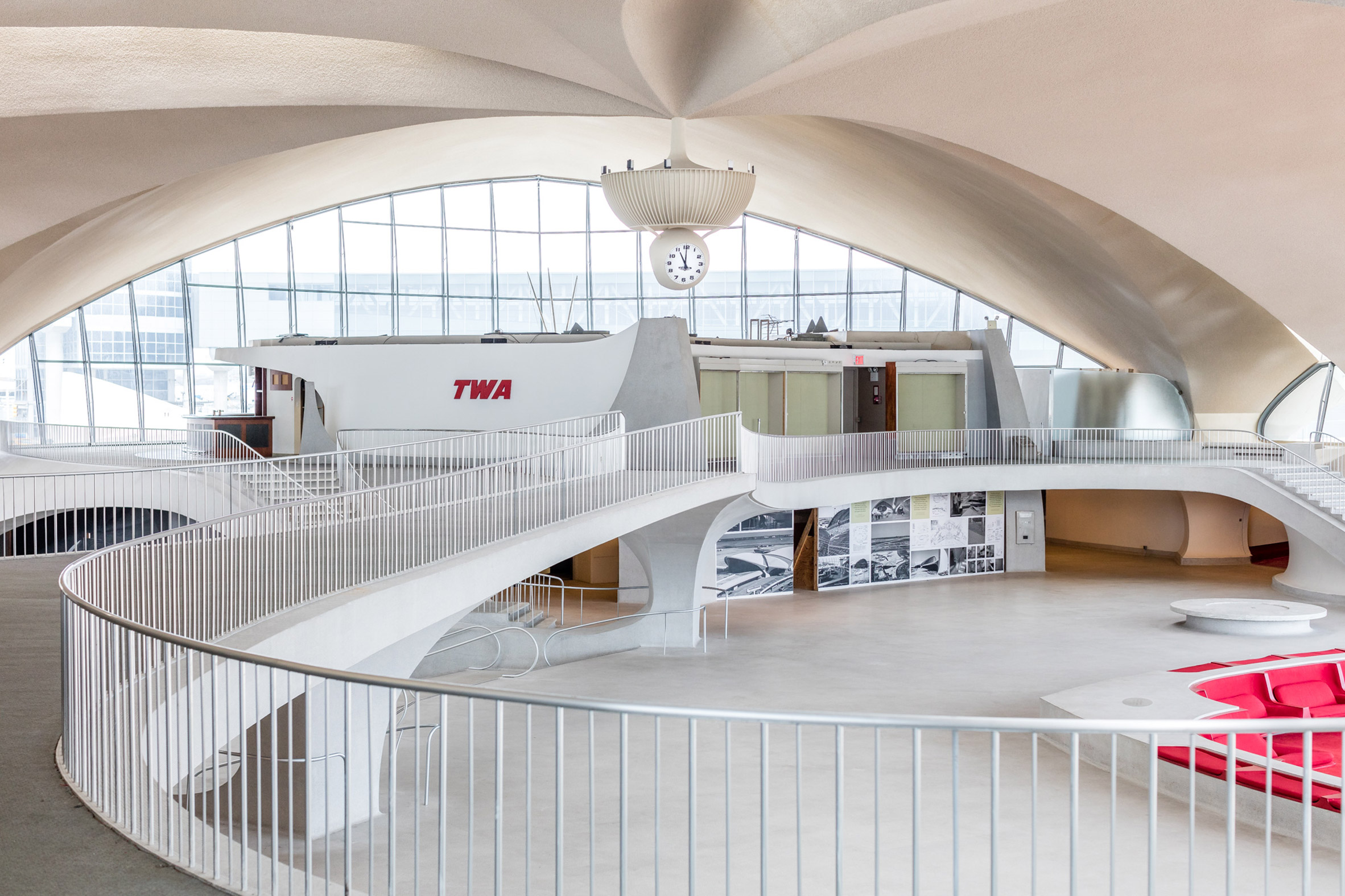 Twa Hotel Inside Eero Saarinens Jfk Airport Terminal Opens