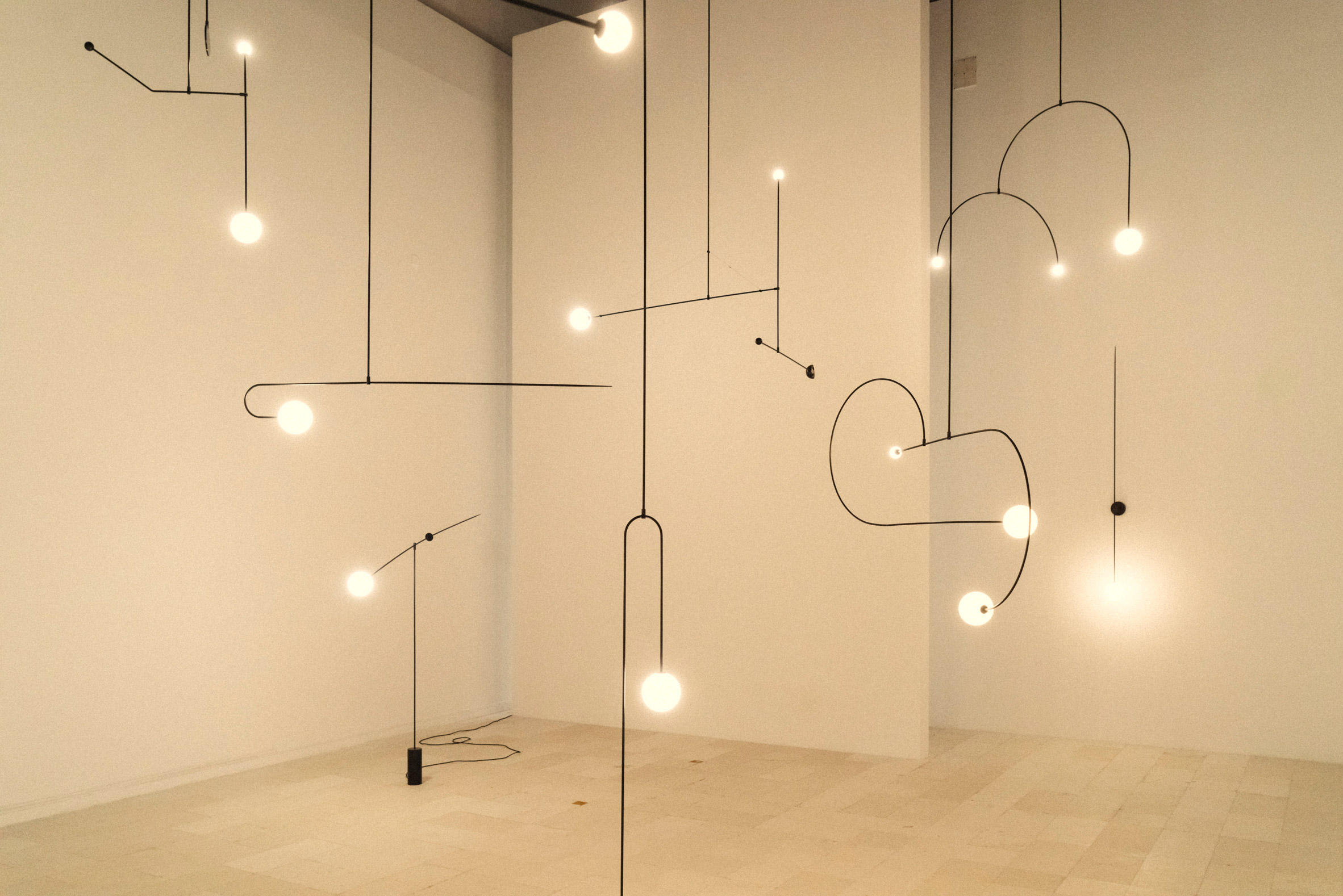 Michael Anastassiades is presenting his Mobile Chandelier series at Maison&Objet 2020