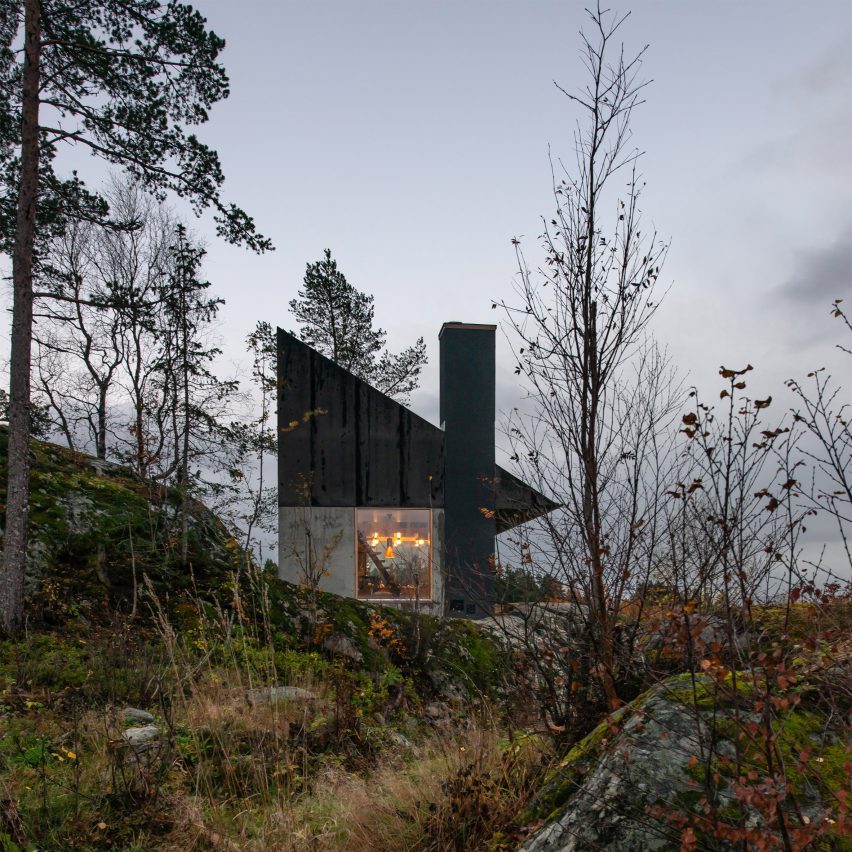 Cabin at Rones by Sanden+Hodnekvam Arkitekter overlooks Norwegian fjord