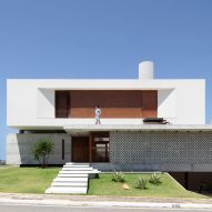 Casa IF by Martins Lucena Architects