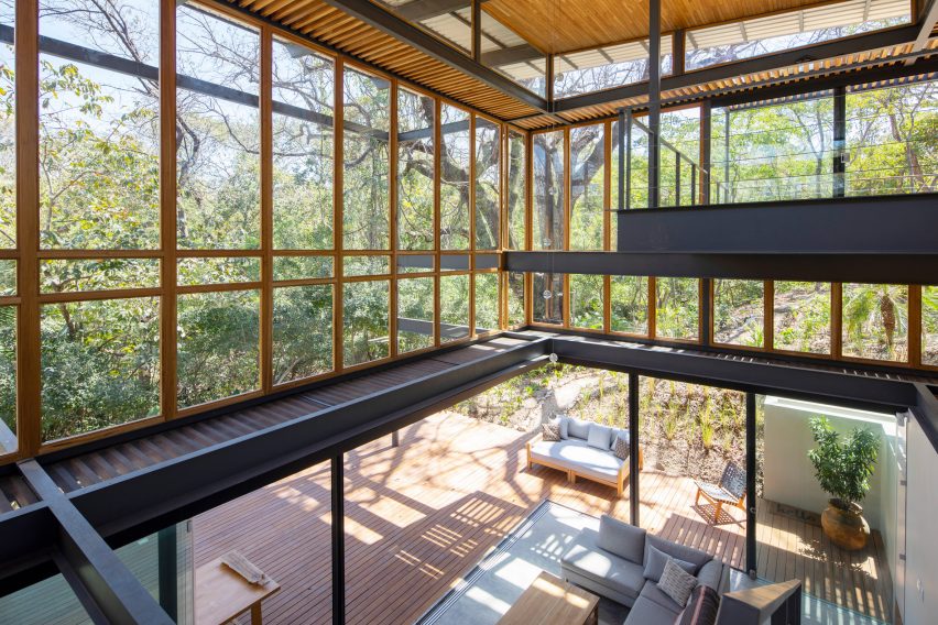 Jungle Frame House by Studio Saxe