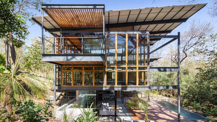 Jungle Frame House by Studio Saxe