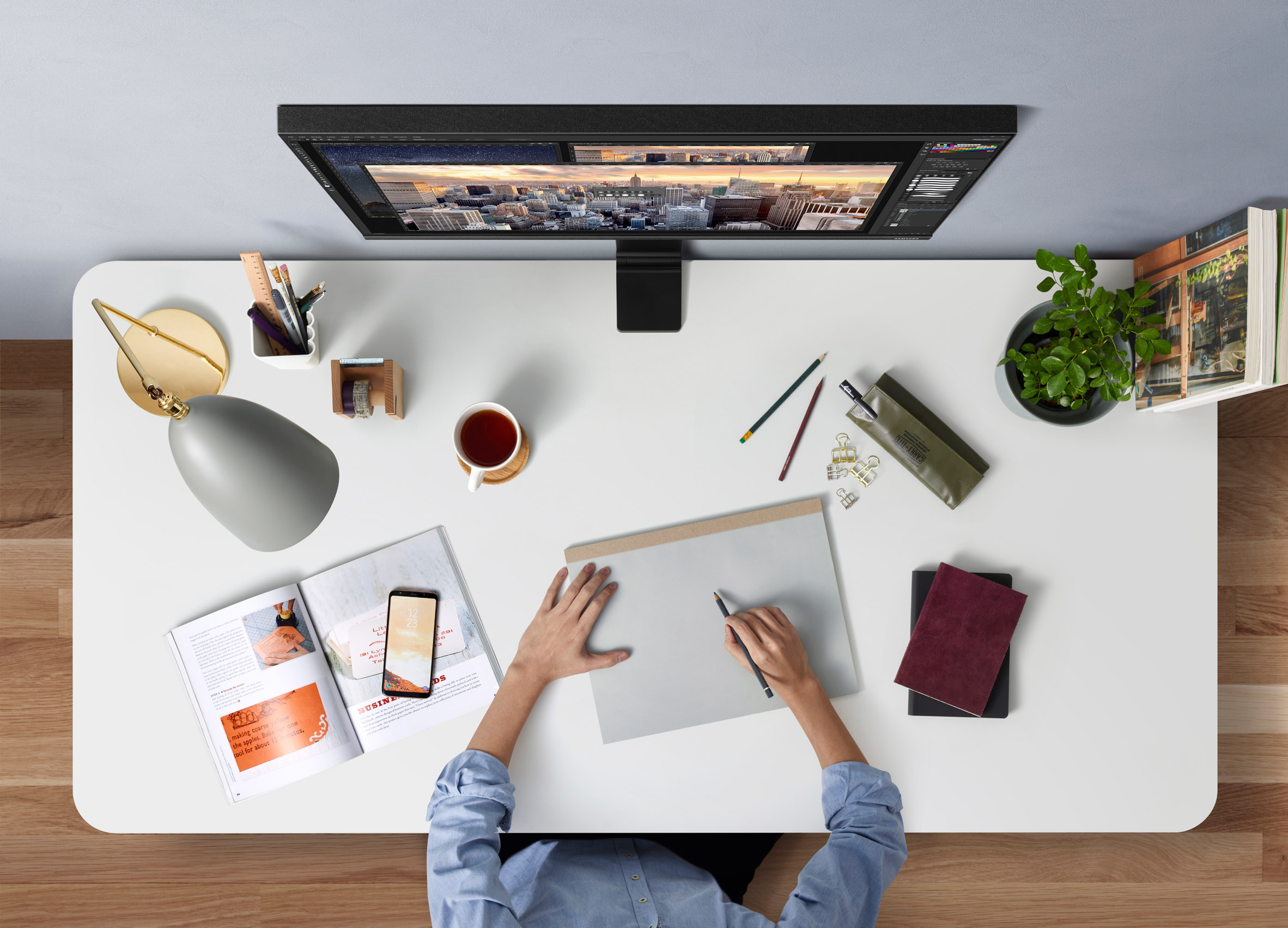 Samsung's minimalist Space Monitor can free up your desk