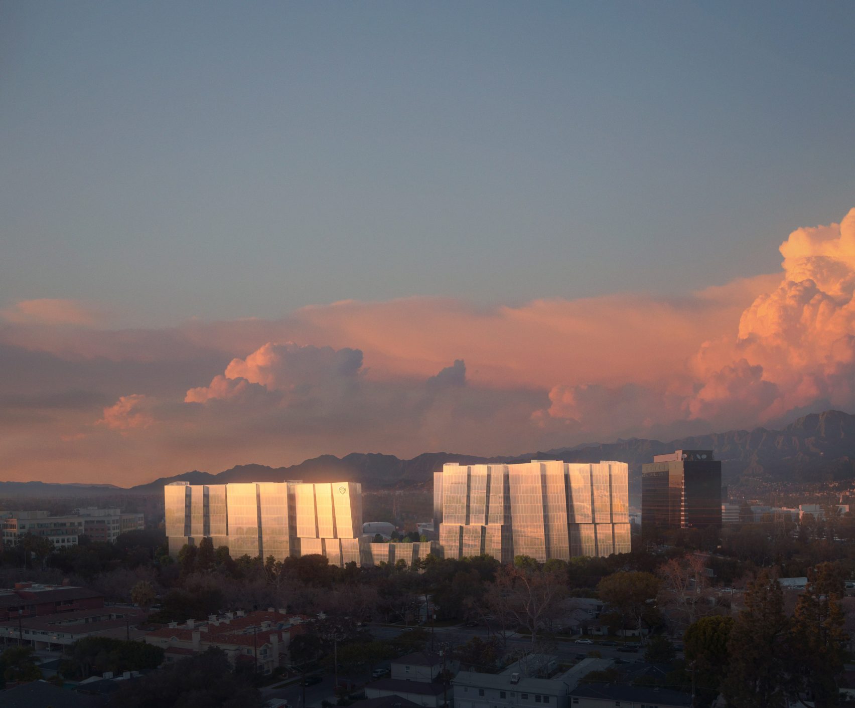 Frank Gehry designs iceberg-like headquarters for Warner Bros