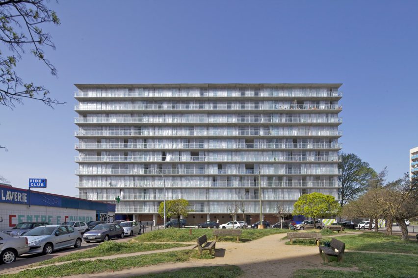 Frédéric Druot Mimarlık, Lacaton & Vassal Architectes ve Christophe Hutin Mimarlık tarafından 530 konutun dönüşümü