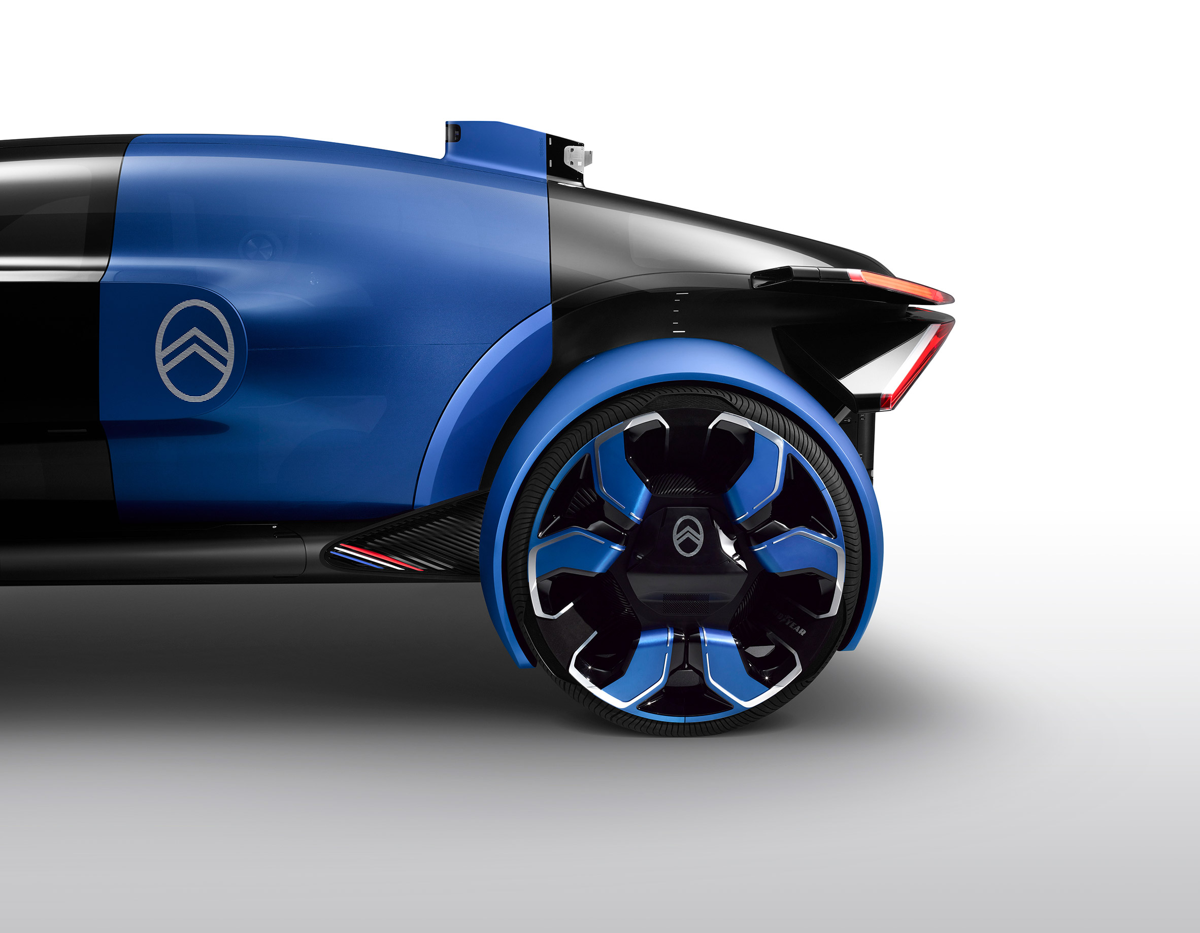 Citroën's 19_19 concept car takes passengers on a "magic carpet ride"
