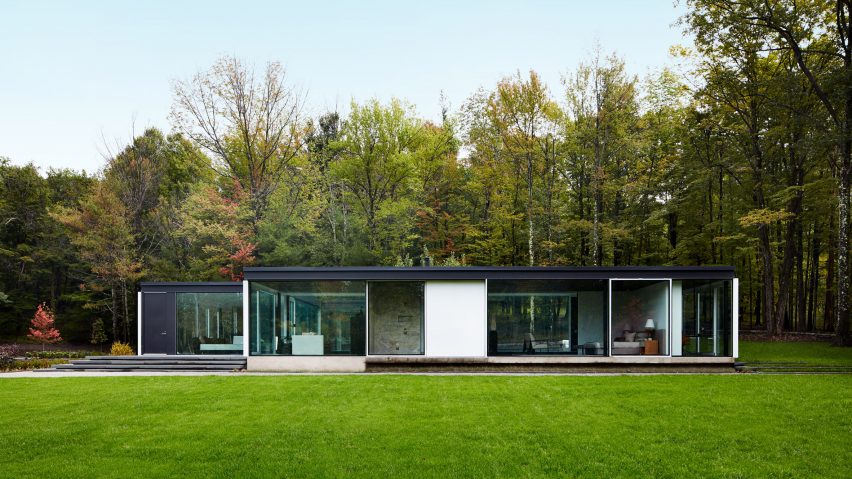 Columbia County glass house residence by Drake/Anderson in upstate New York