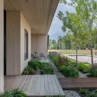 Dogtrot Residence in Jackson Hole, Wyoming by Carney Logan Burke