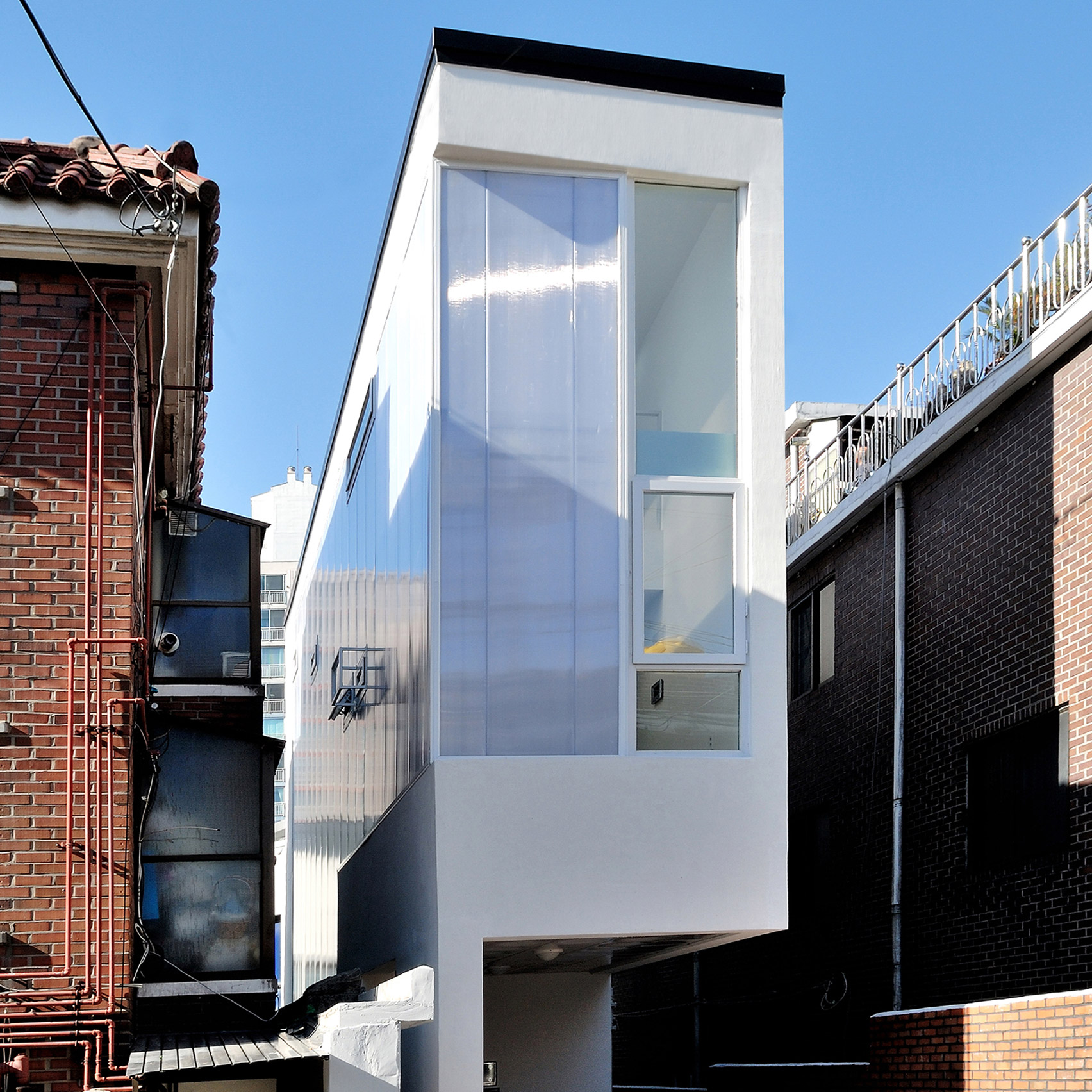 Guro-dong Mini House by AIN Group