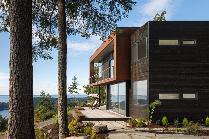 House On The Cove residence by Stephenson Design Collective in Bellingham, Washington