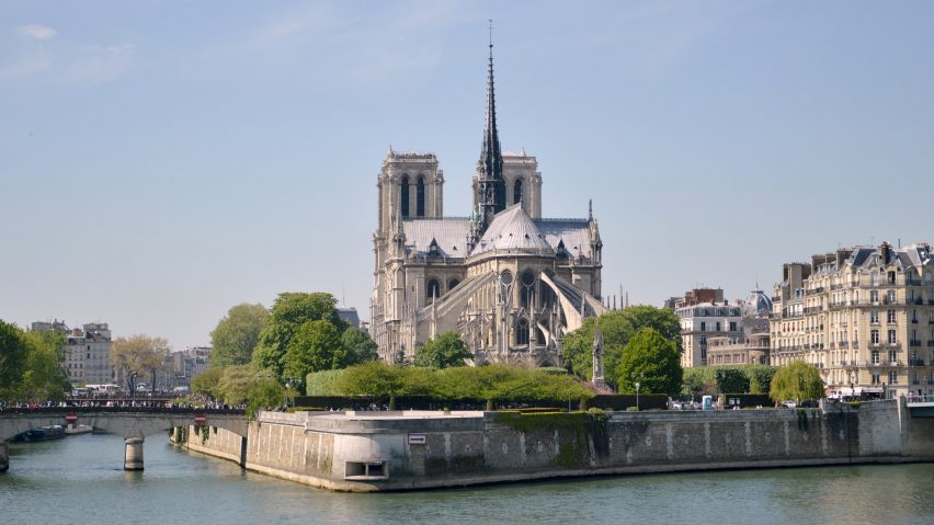 Notre-Dame restoration bill