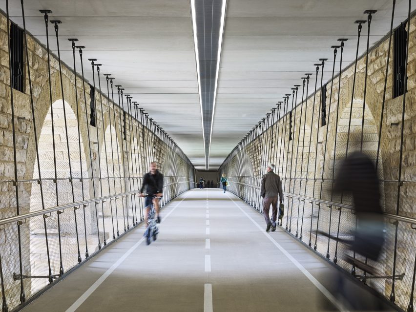 Passerelle Pont Adolphe by CBA Architects
