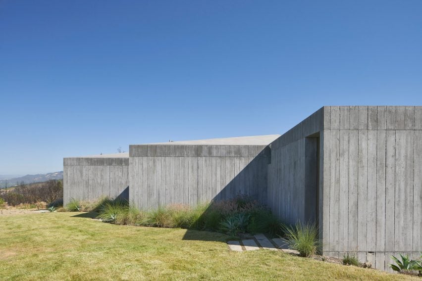 Ridge House residence by Mork Ulnes Architects in Sonoma, California