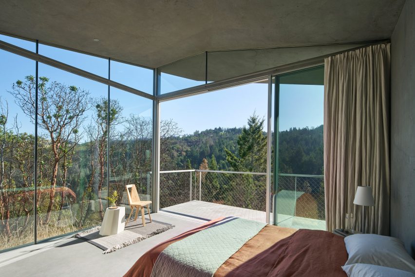 Ridge House residence by Mork Ulnes Architects in Sonoma, California