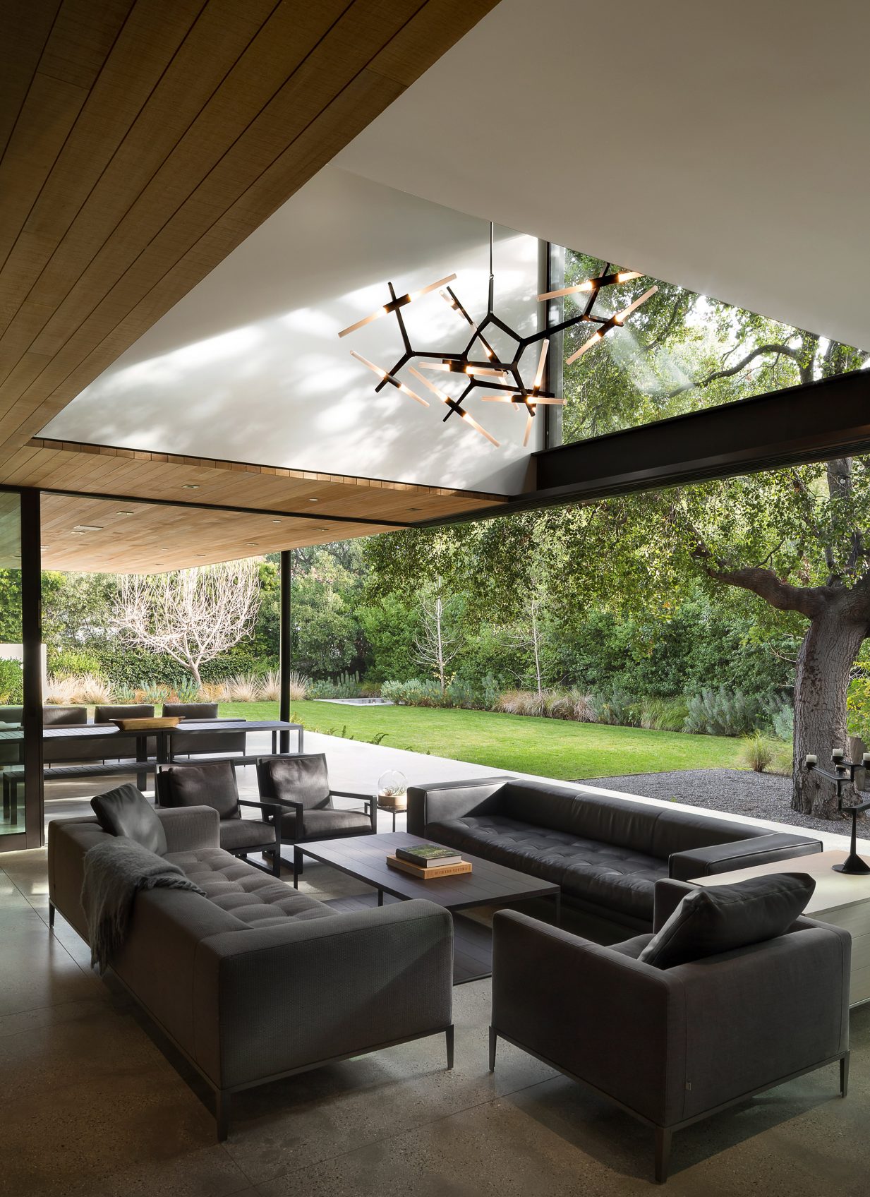 Tree House By Aidlin Darling Engages With Wooded Site In Silicon Valley ...