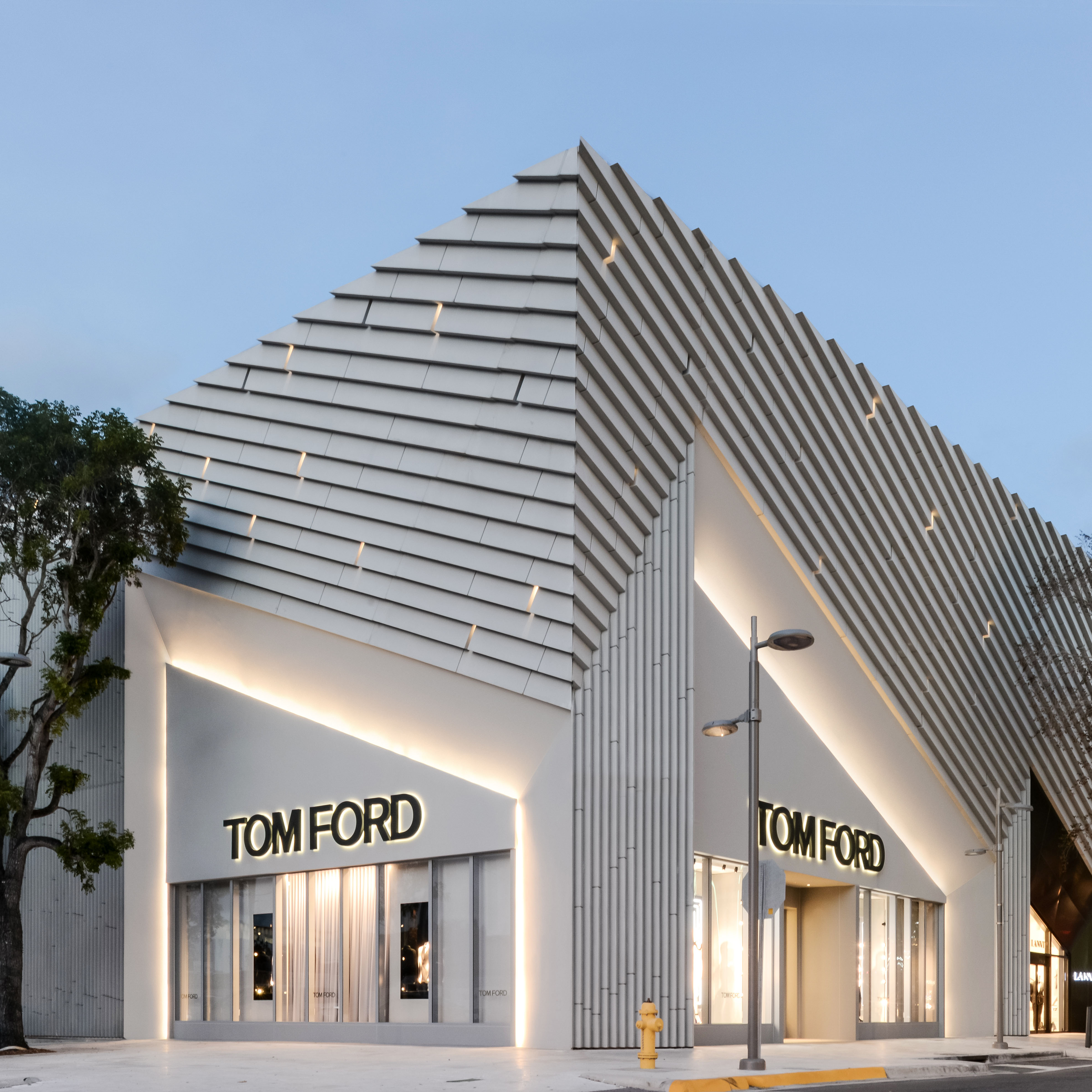 Architecture and design jobs: Visual merchandising and design manager at Tom Ford in New York, USA