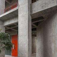 Escuela Bancaria y Comercial (EBC) school in Aguascalientes, Mexico by Ignacio Urquiza Arquitectos
