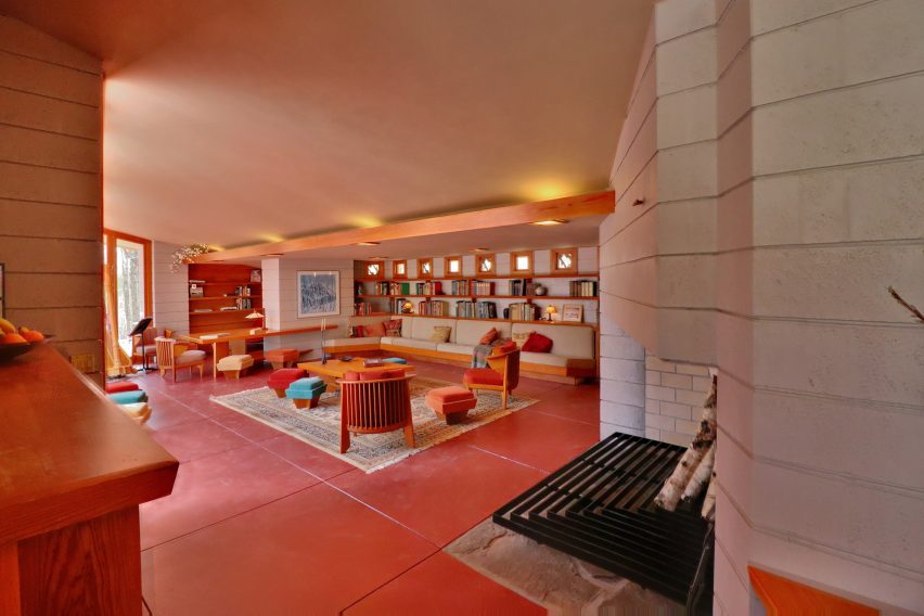 RW Lindholm House by Frank Lloyd Wright moved from Minnesota to Pennsylvania