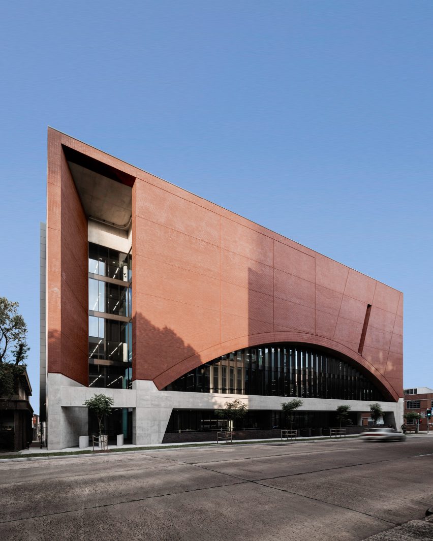 Sydney's Rail Operations Centre by Smart Design Studio and Jacobs.