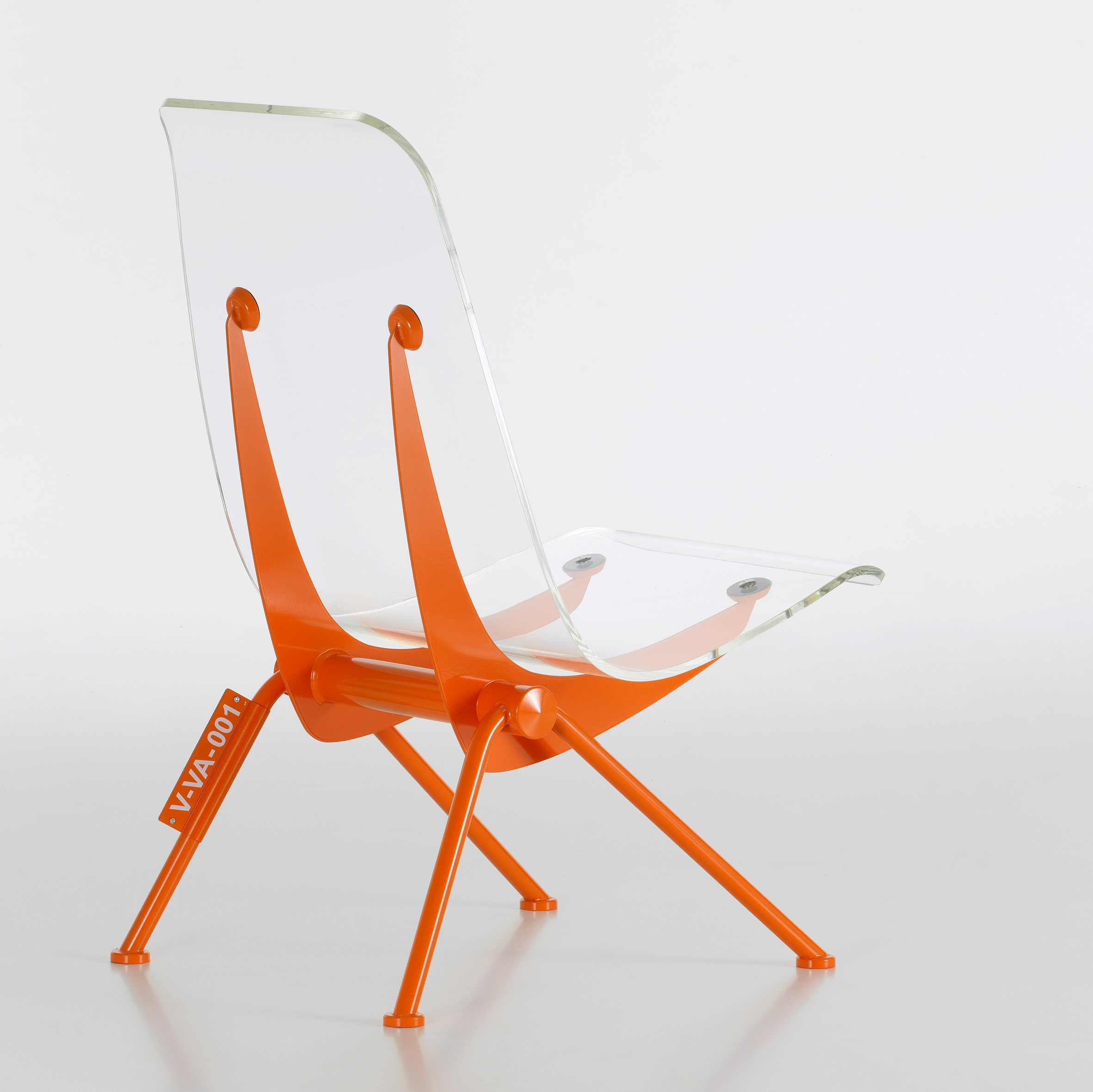 Ovrnundr on X: Virgil Abloh customized chair for a friend Video:  @deyanchristov 🪑  / X
