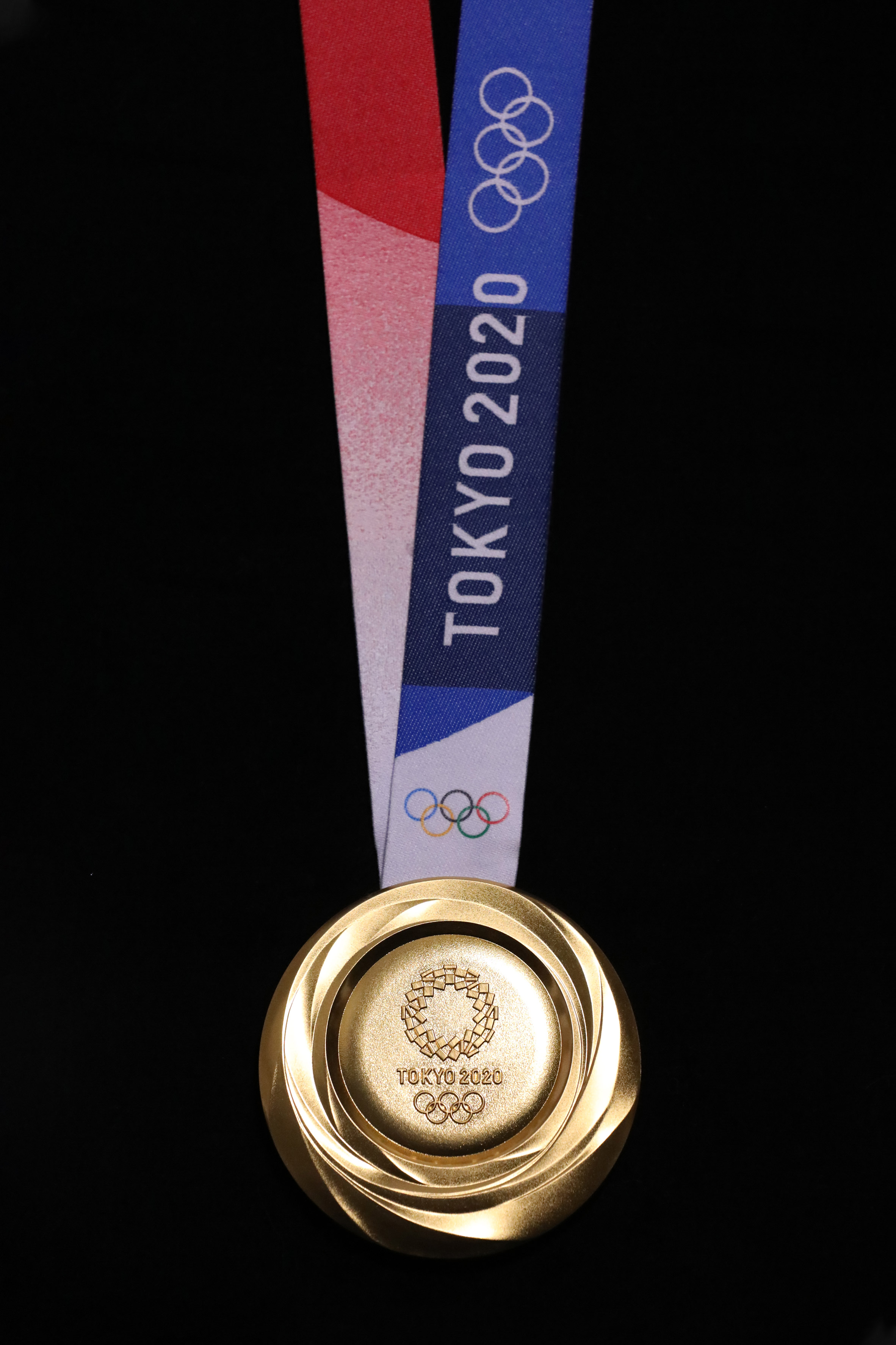 Tokyo unveils 2020 Olympic medals made from recycled smartphones