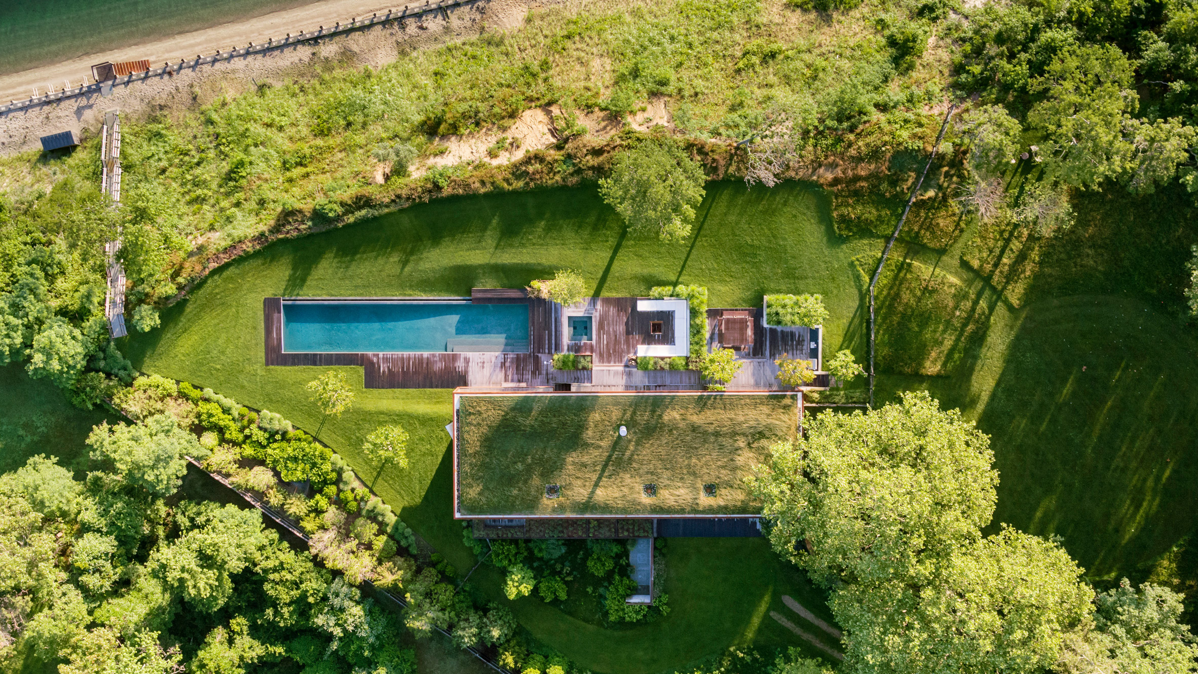 10 houses photographed from above – birds-eye views