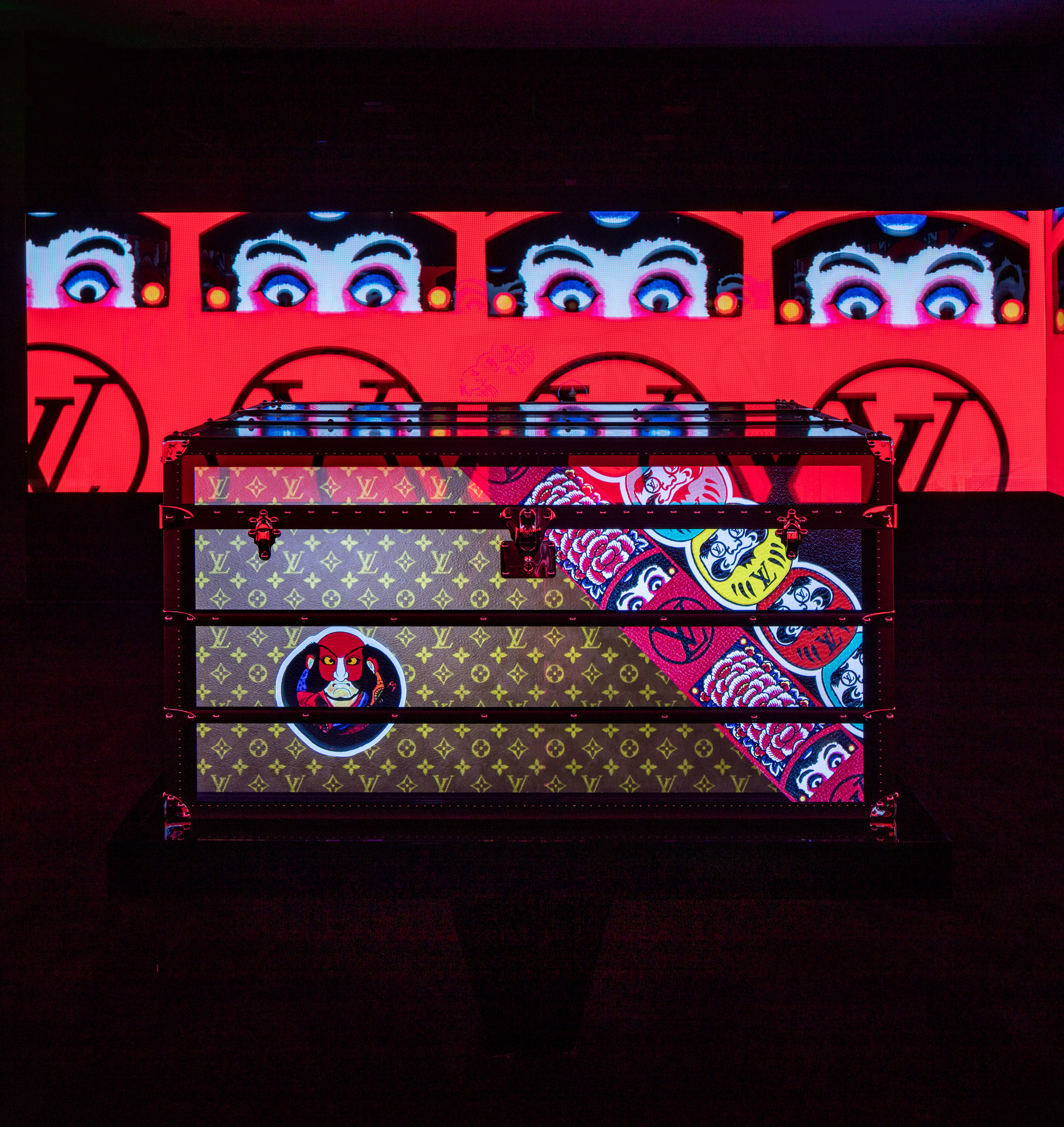 Fashion powerhouse Louis Vuitton extends brand experience to refurbishment  hoarding with LUMEX® G