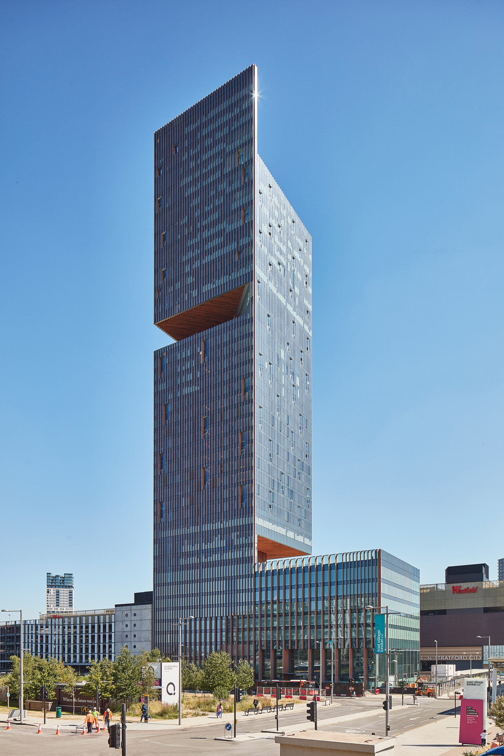 SOM completes Manhattan Loft Gardens tower