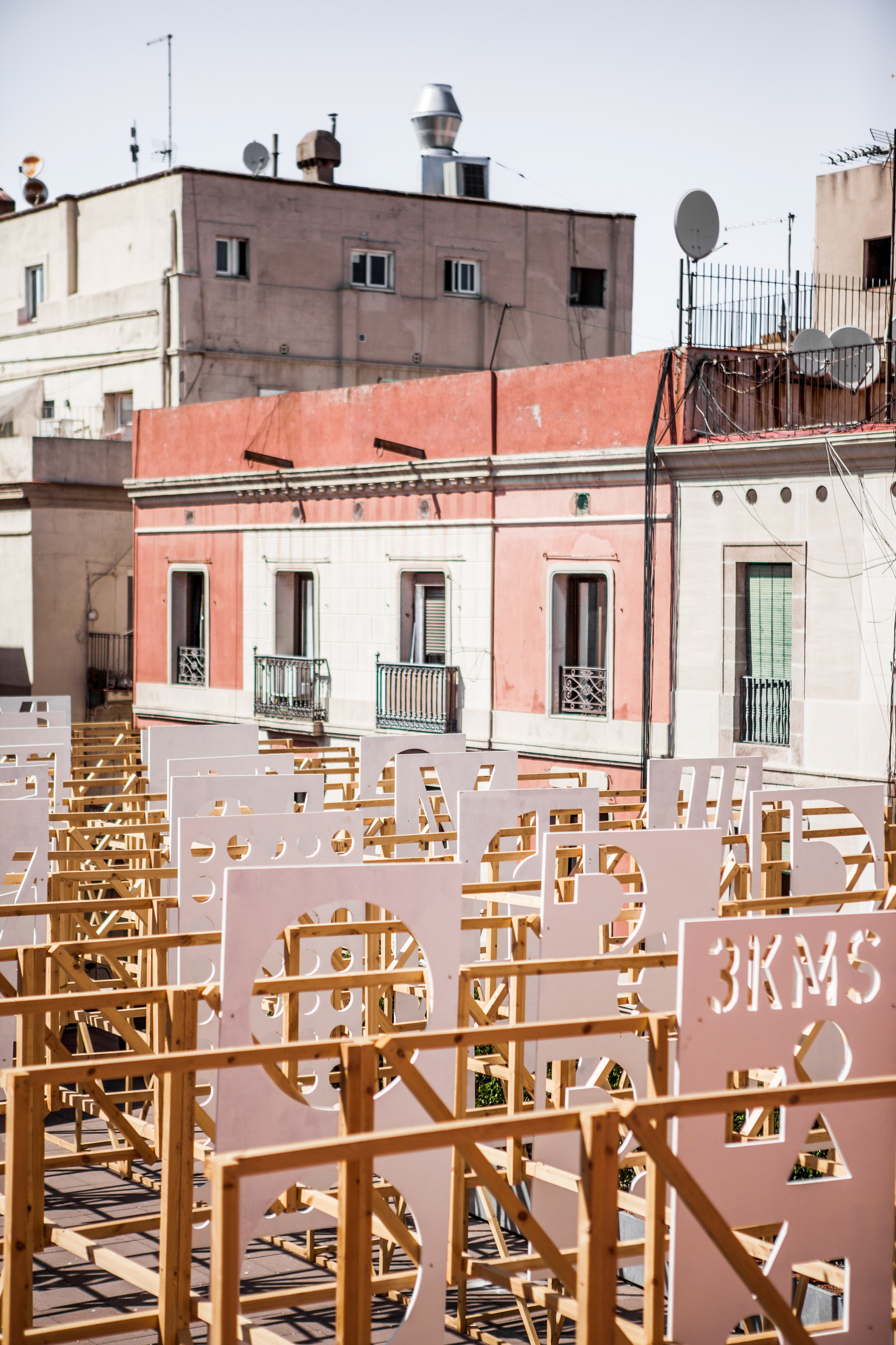 3kms summer pavilion by Eugeni Bach, Anthony Burrill and Elisava Barcelona students