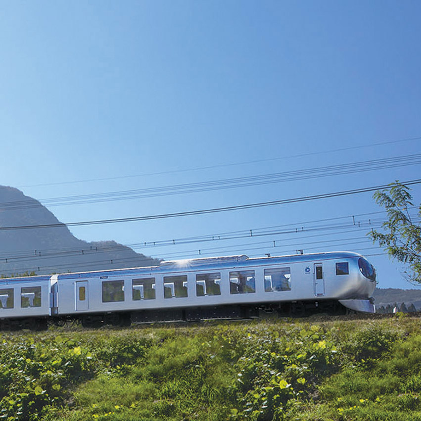 Kazuyo Sejima creates commuter train with giant windows to take advantage of "panoramic views"