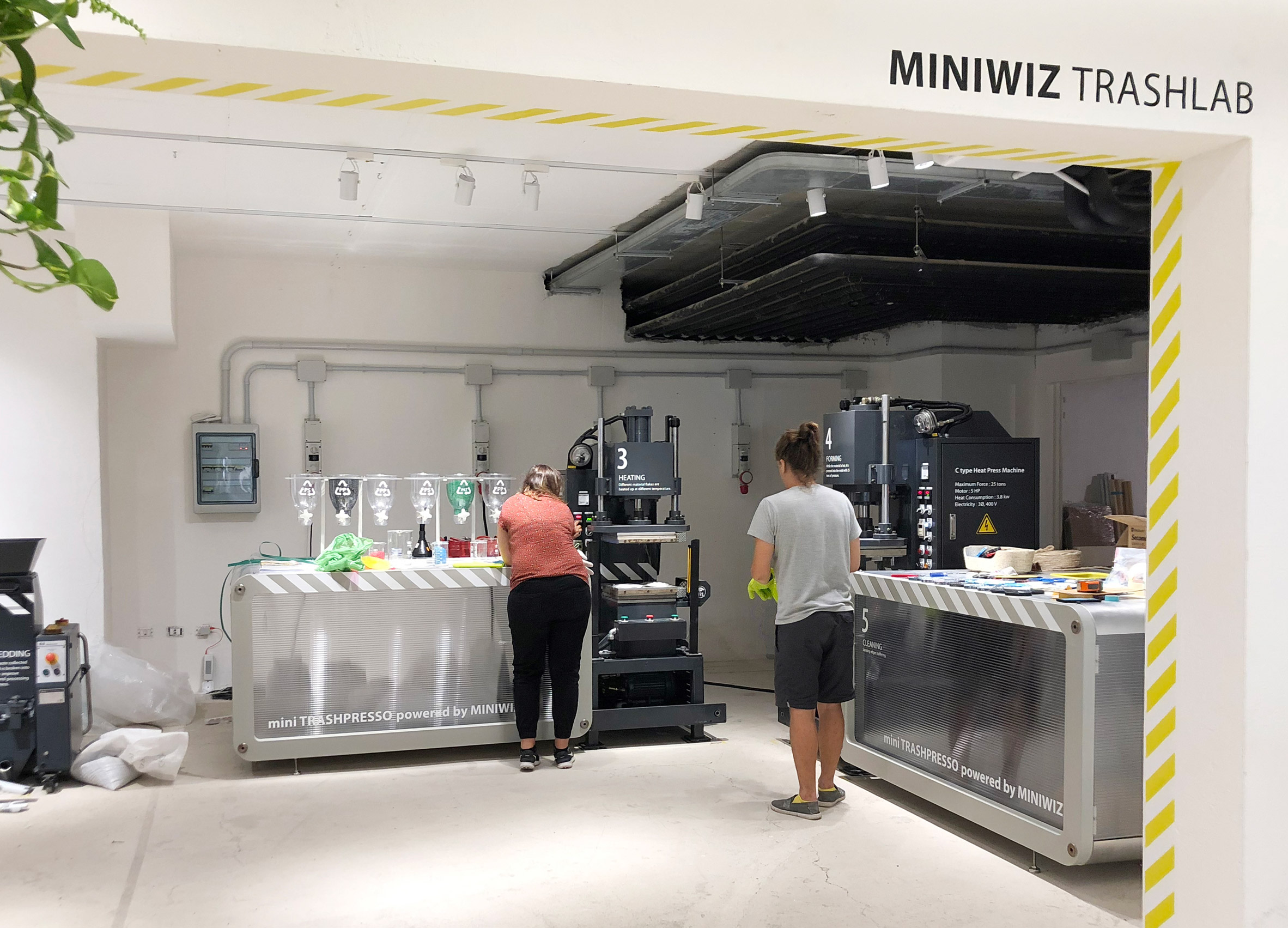 Miniwiz Exchange pop-up store in Sardinia