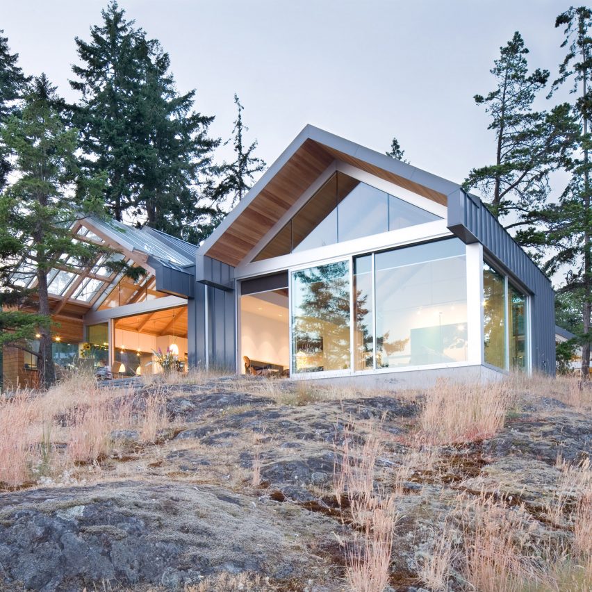 Burgers Architecture designs clifftop island home in British Columbia