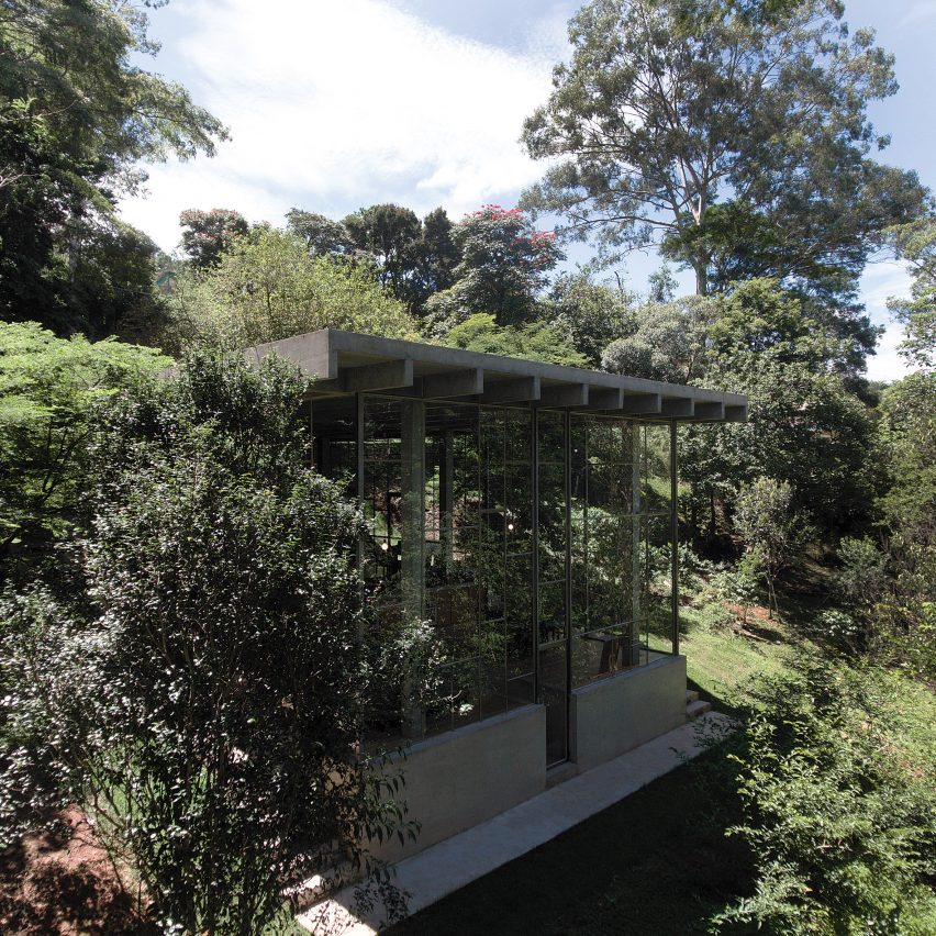 Casa Bibilioteca by Atelier Branco is a philosopher's retreat in the Atlantic Rainforest