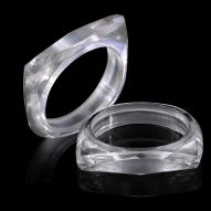 Rivelato l'anello interamente di diamanti di Jony Ive e Marc Newson