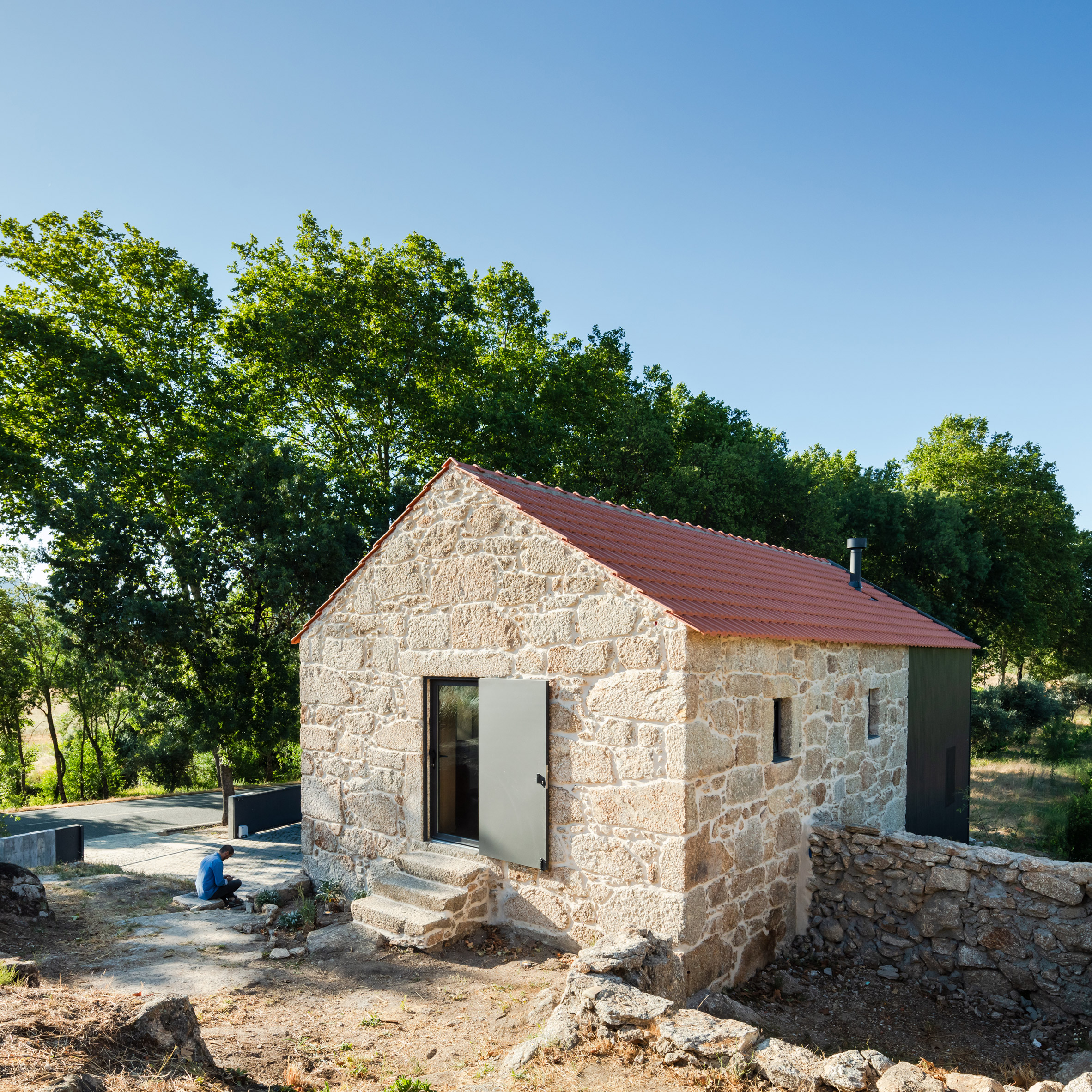 Restored, rustic and rural mini cottage in typical Portuguese