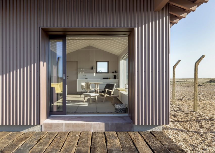 Dungeness holiday home by Johnson Naylor and MSDA