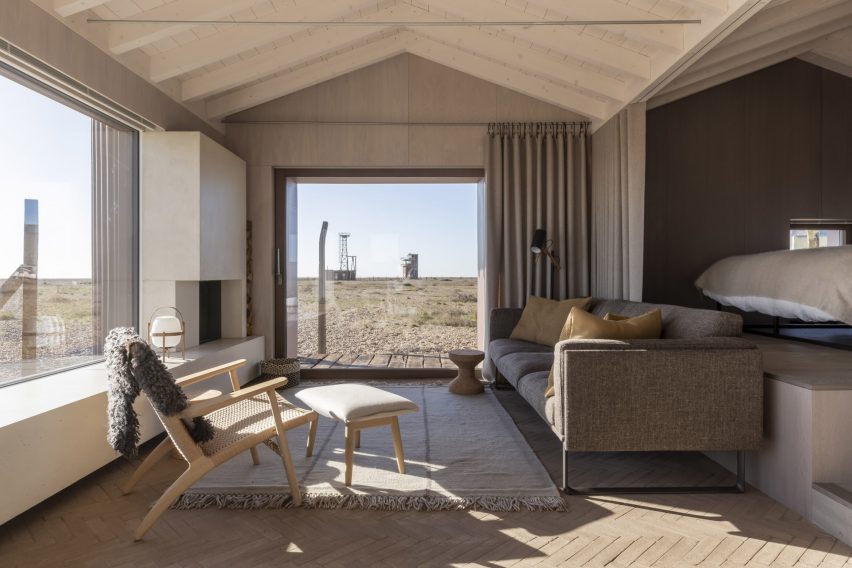 Dungeness holiday home by Johnson Naylor and MSDA