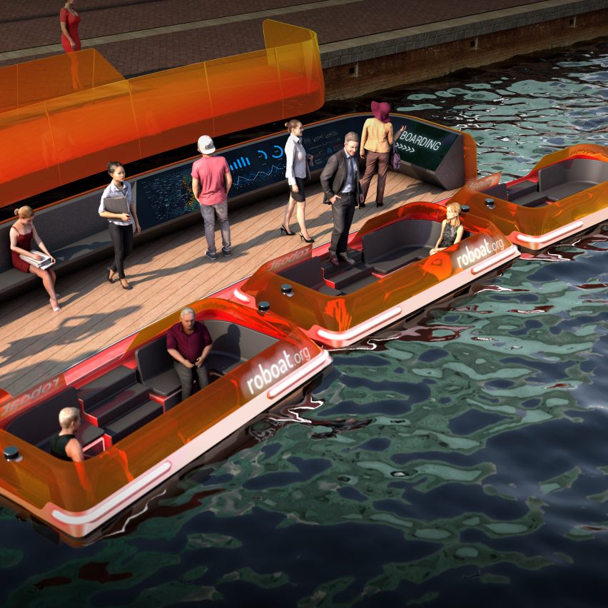 RoundAround dynamic "bridge" is made of autonomous boats