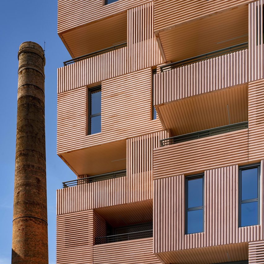 Muñoz Miranda Architects designs Málaga apartment block to appear "sculpted from clay"