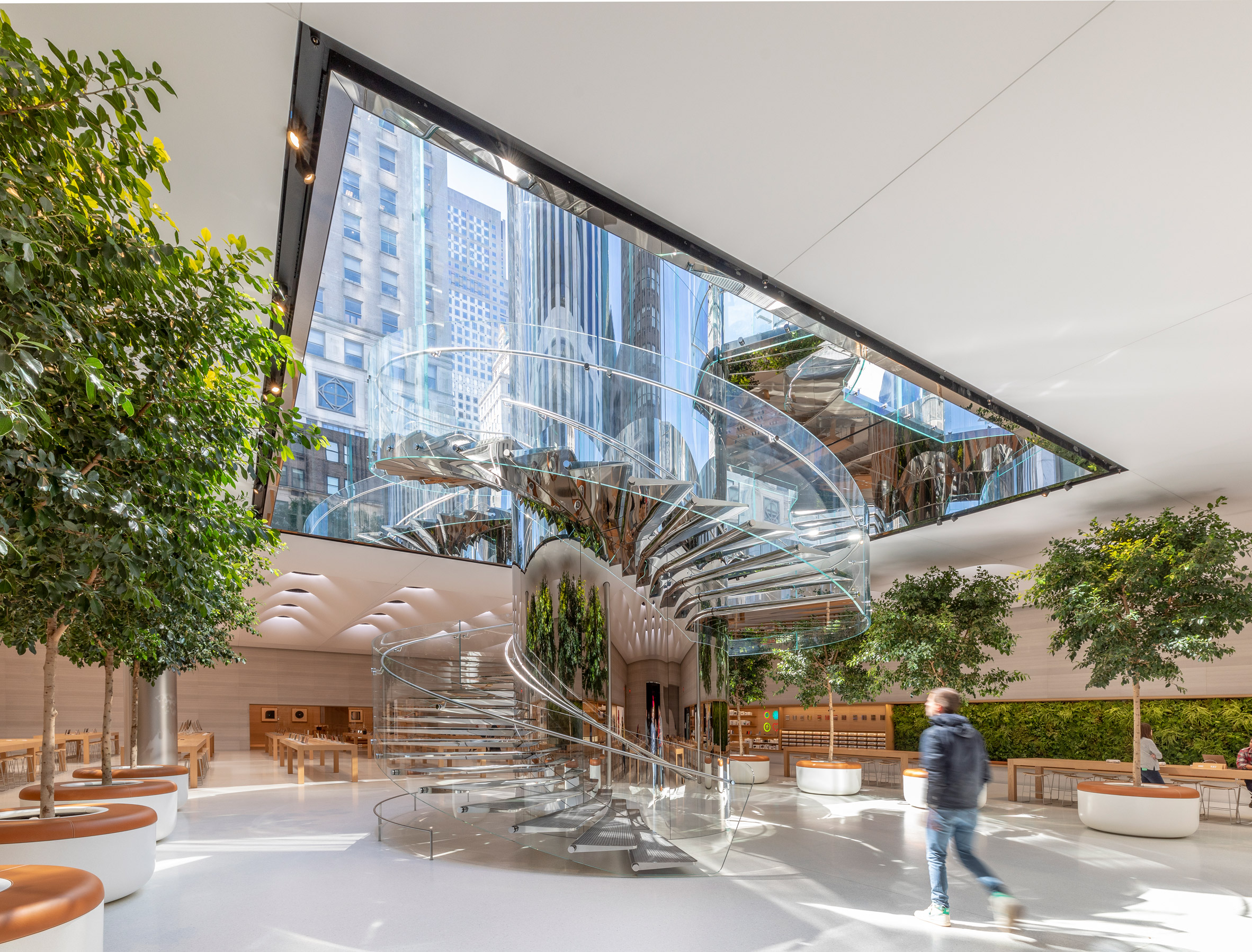 Foster + Partners unveils first flagship Apple Store in India