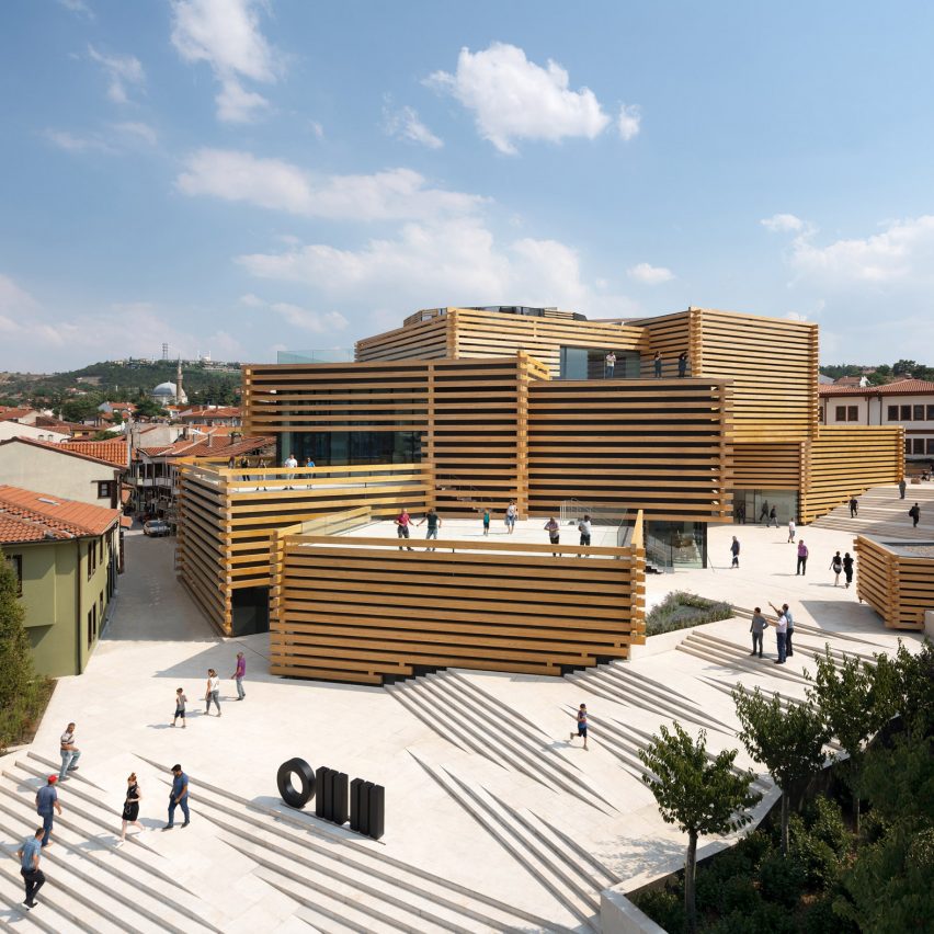 Kengo Kuma's stacked-timber Odunpazari Modern Museum opens in Turkey