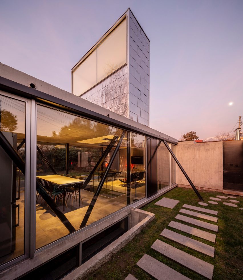 Skylight House by Rodolfo Cañas