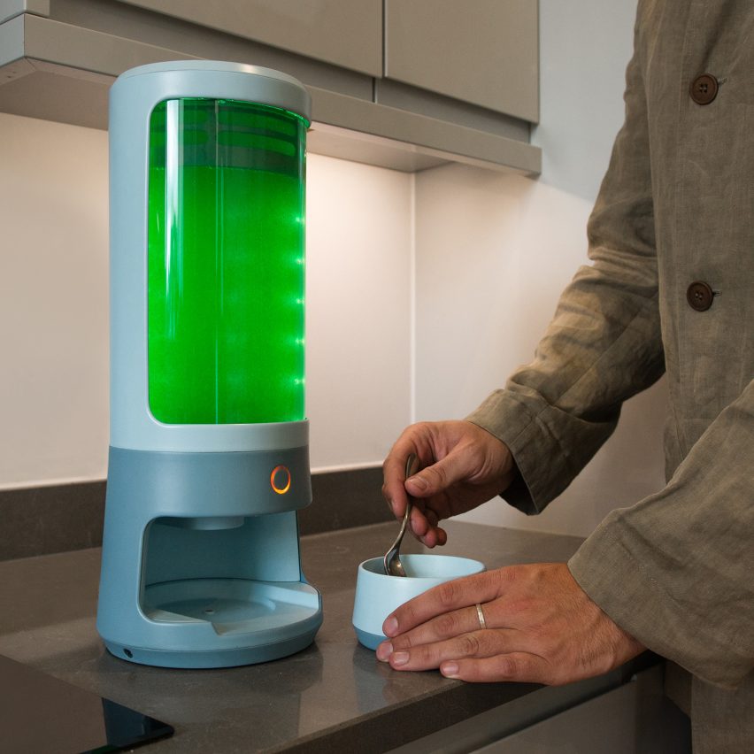 Spira countertop bioreactor allows users to grow their own algae for food
