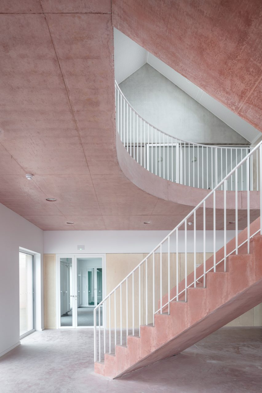 School Zarren with pink concrete stair by Felt in Belgium